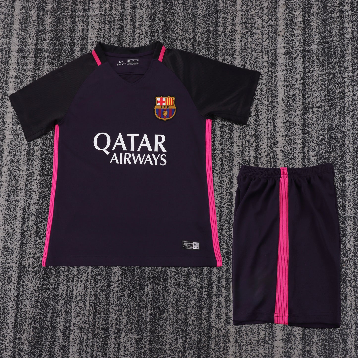 Retro Barcelona Borta